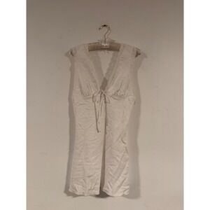 Elegant White Sleeveless Dress